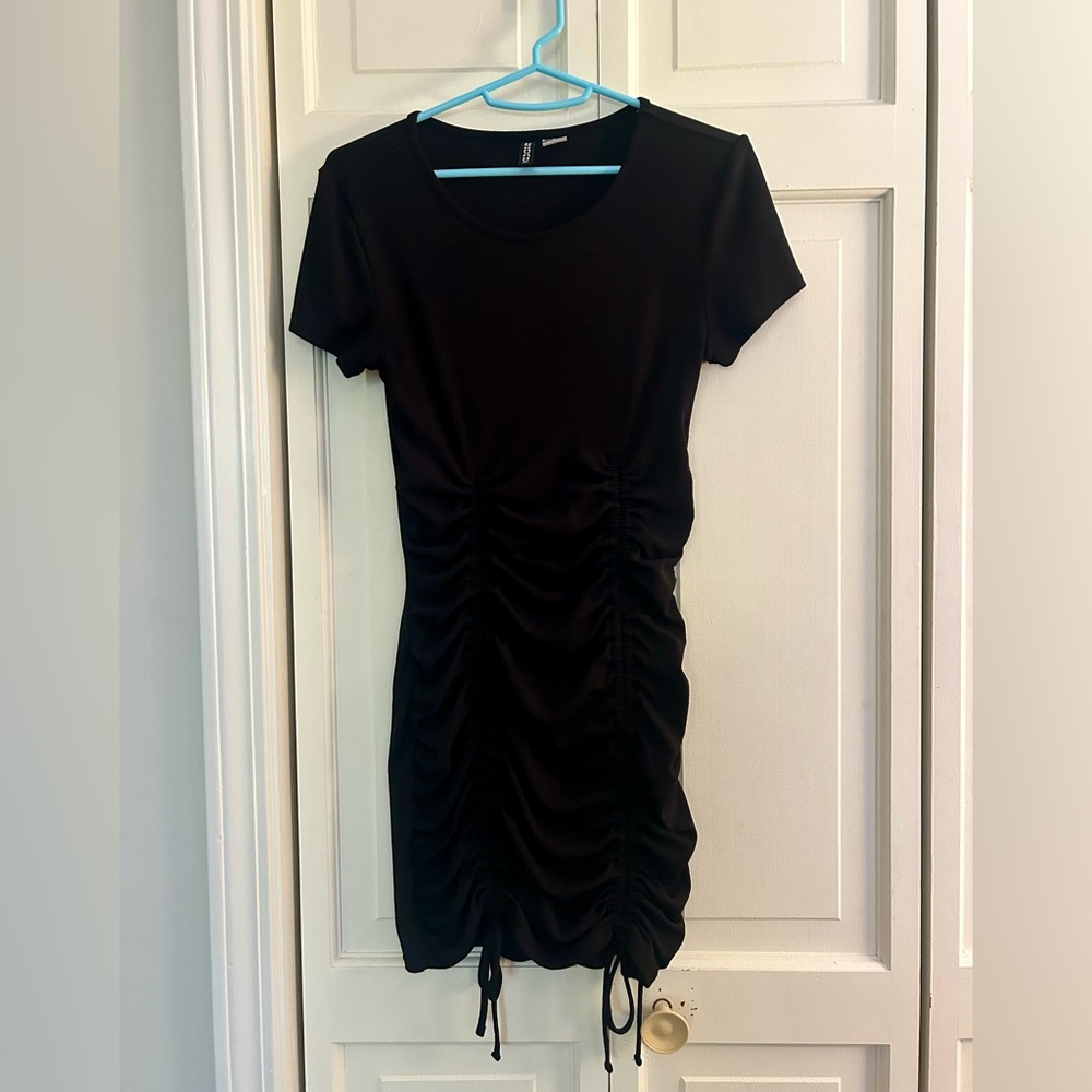 H&M Divided Black Cinched Short Sleeve Mini Dress - Women’s Small